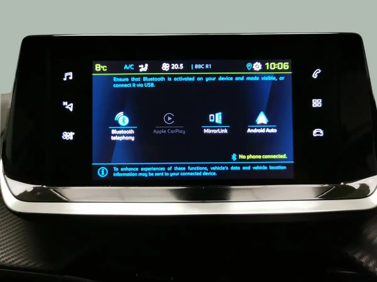 2020-peugeot-208-e-allure-big-10