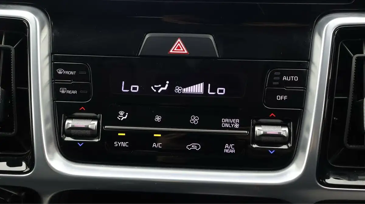2022-kia-sorento-16-t-gdi-3-226bhp-hev-big-12