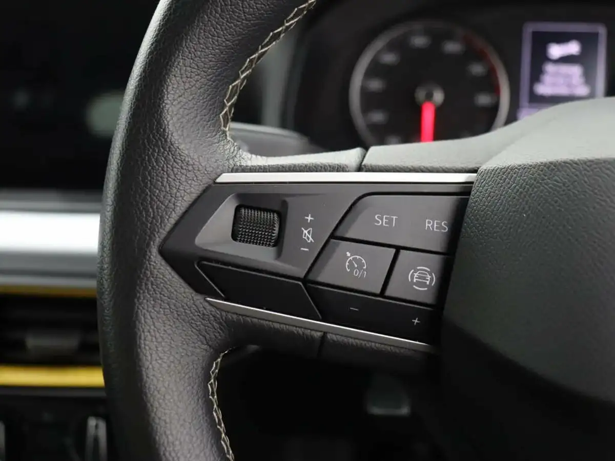 2022-seat-arona-10-tsi-evo-se-technology-big-30
