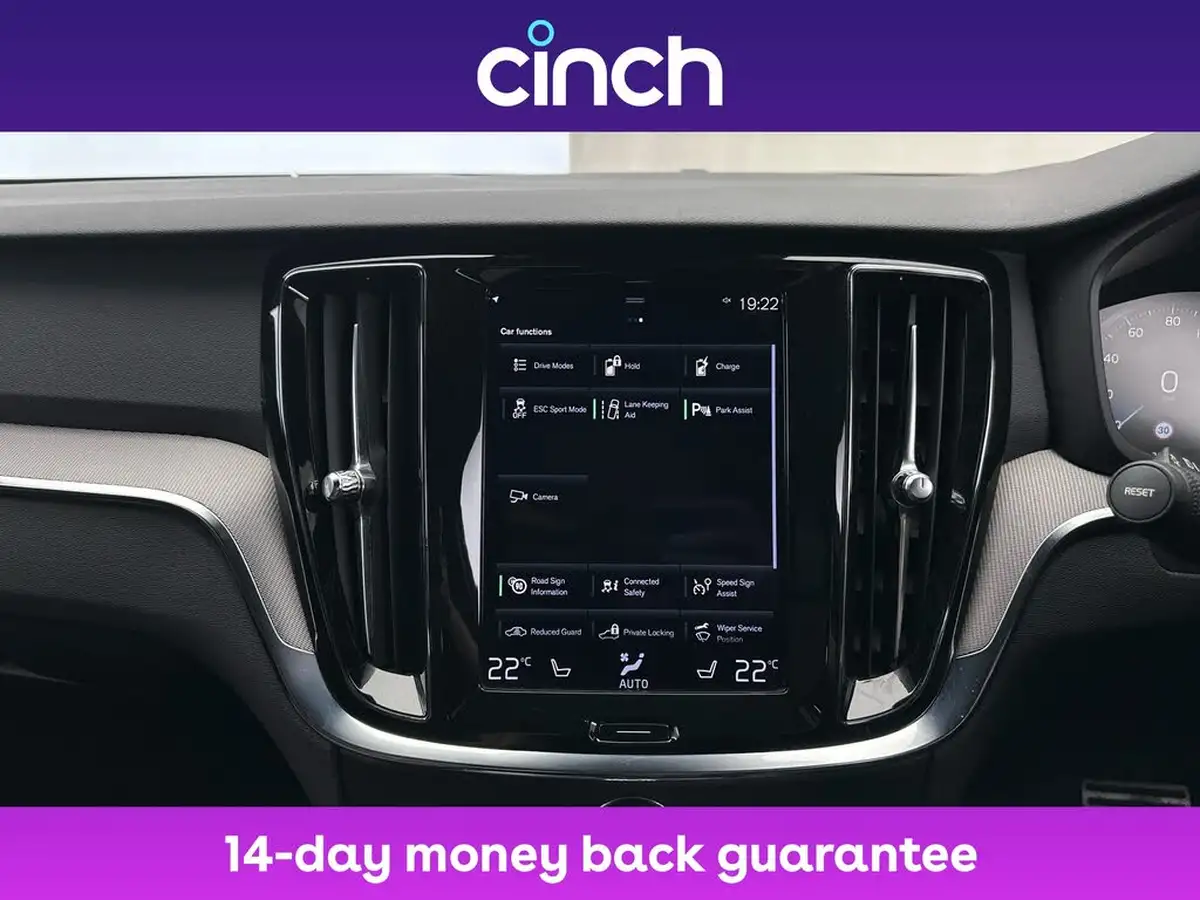2021-volvo-v60-20-t6-r-design-350bhp-plug-in-hybrid-big-37