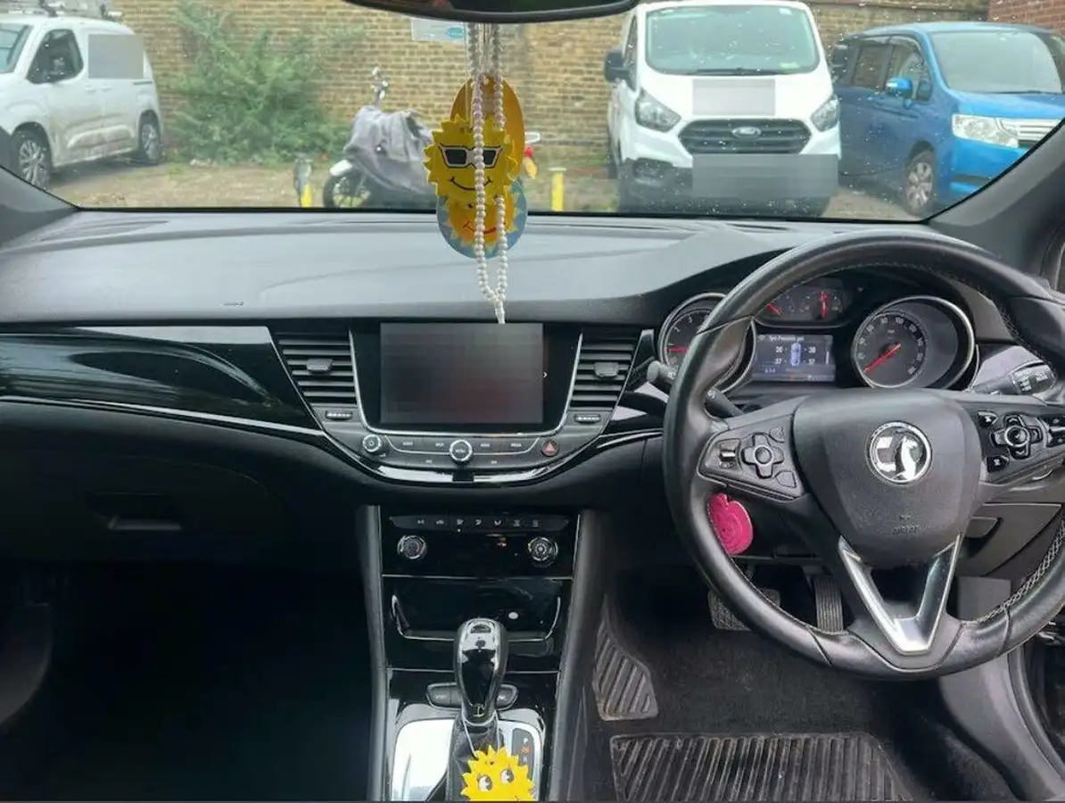 2017-vauxhall-astra-14i-16v-turbo-sri-nav-150ps-ss-hatchback-auto-big-4