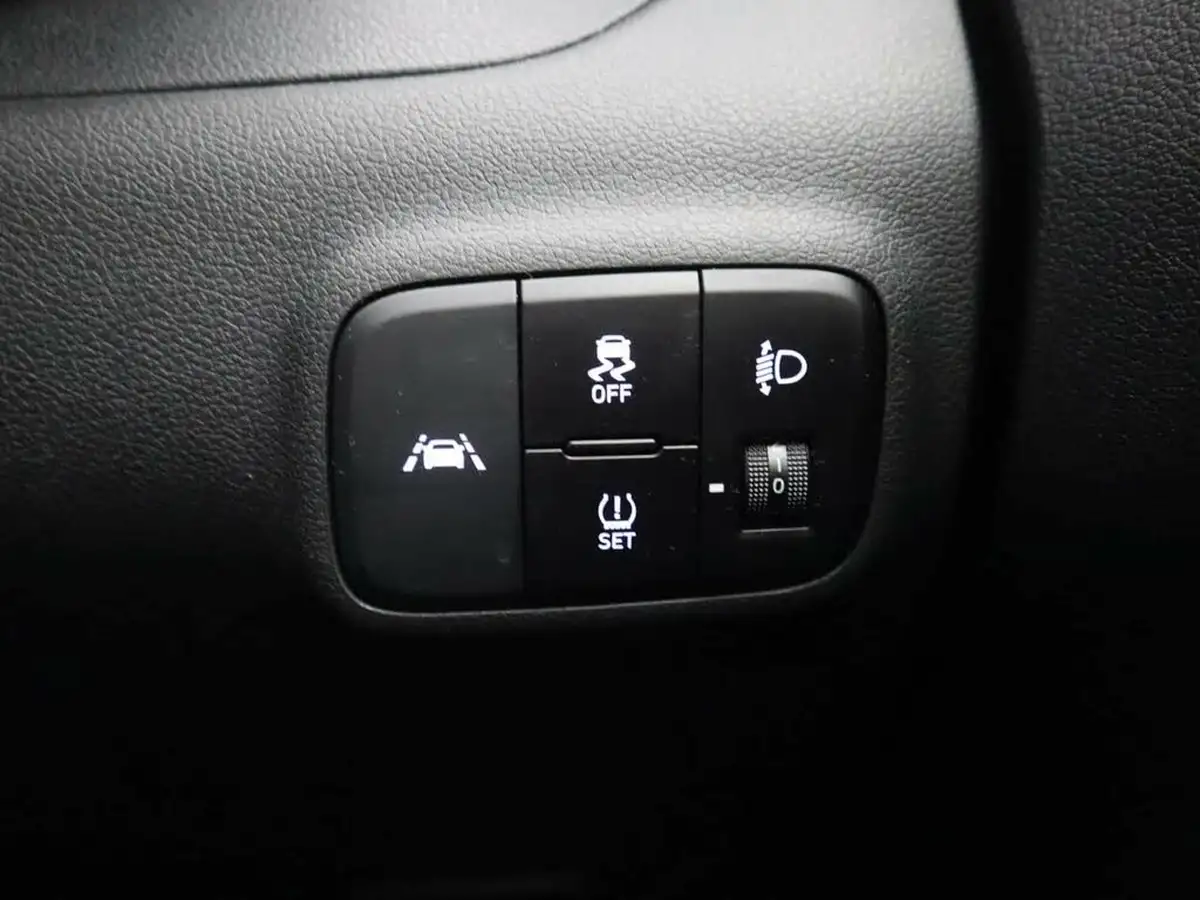 2021-hyundai-i10-12-premium-84ps-1197cc-big-32