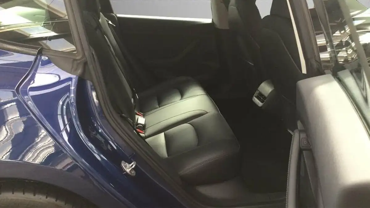 2021-tesla-model-3-e-long-range-4x4-big-8