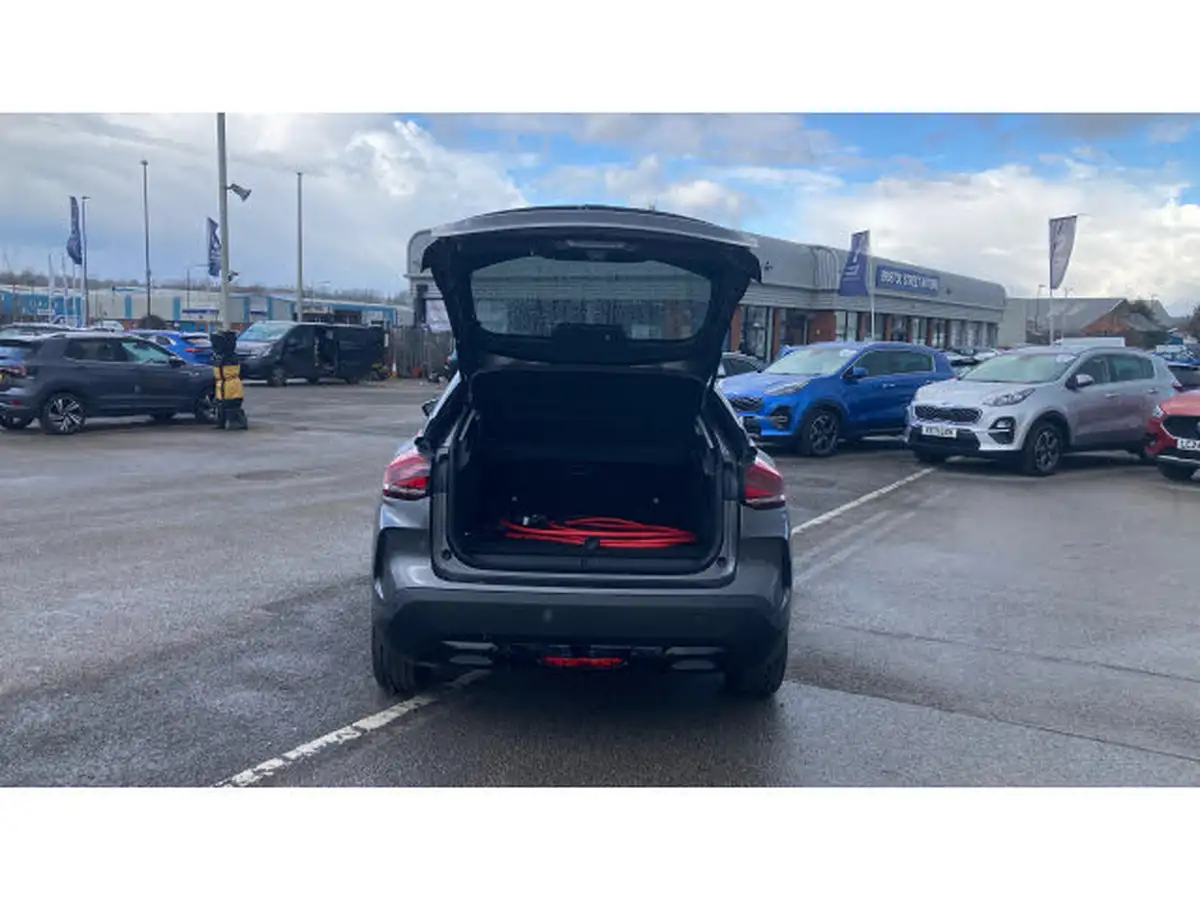 2024-citroen-c4-e-e-series-156ps-54kwh-big-3