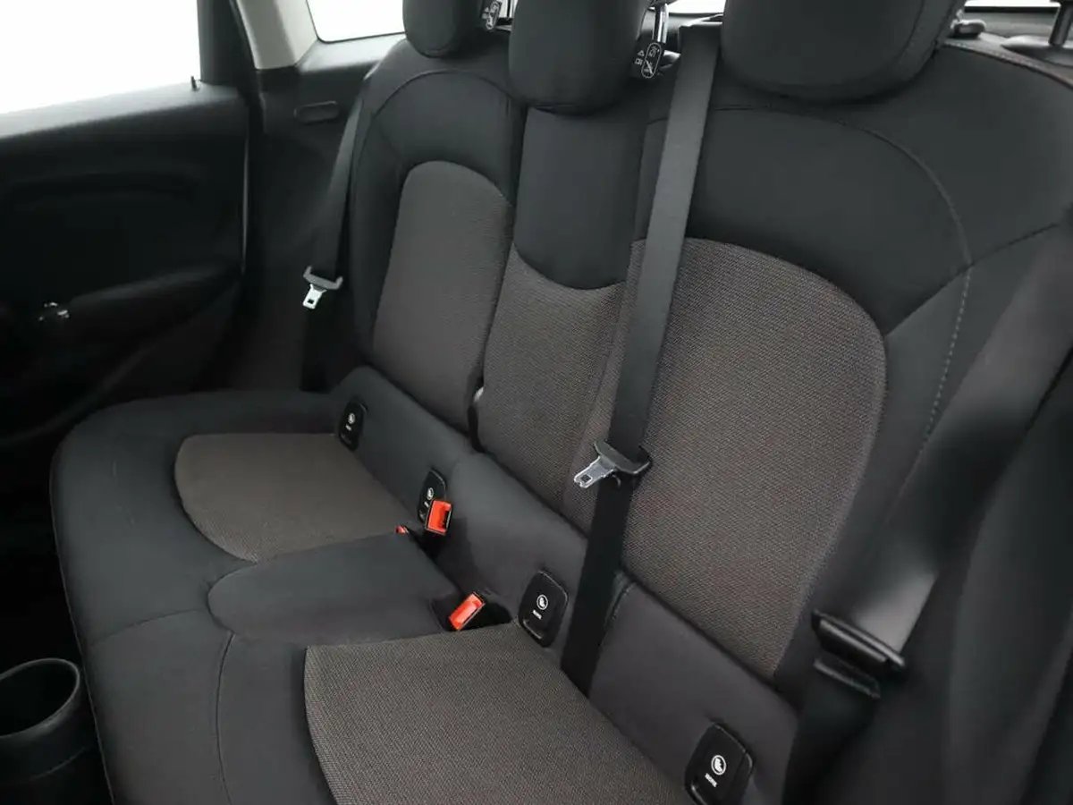 2019-mini-cooper-15-cooper-classic-hatchback-5d-big-14