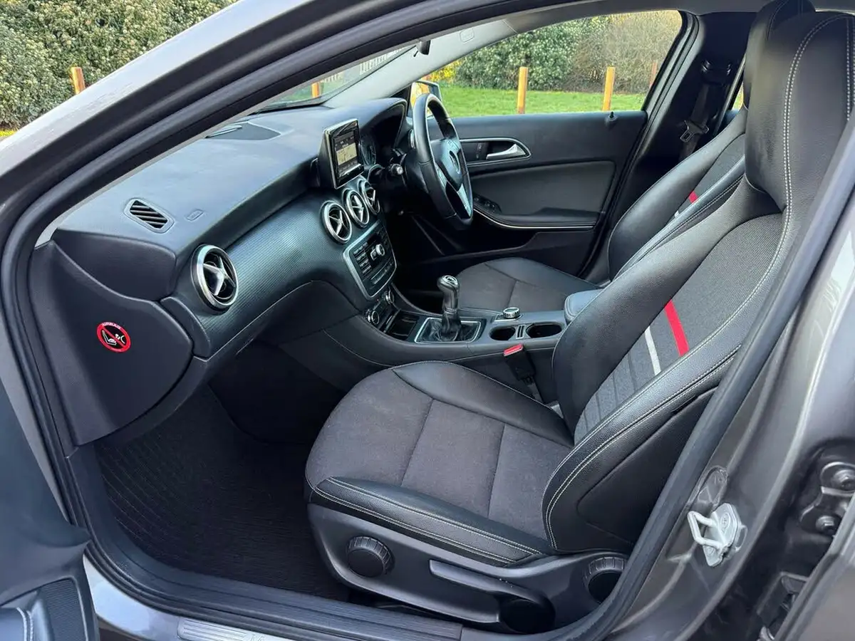2014-mercedes-benz-a-class-16-a180-se-big-31