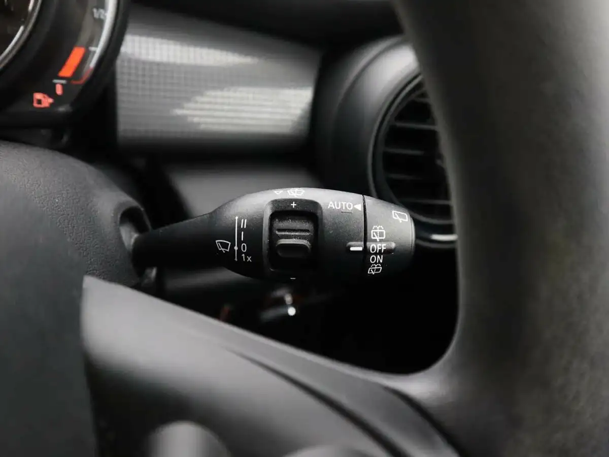 2019-mini-cooper-15-cooper-classic-hatchback-5d-big-38