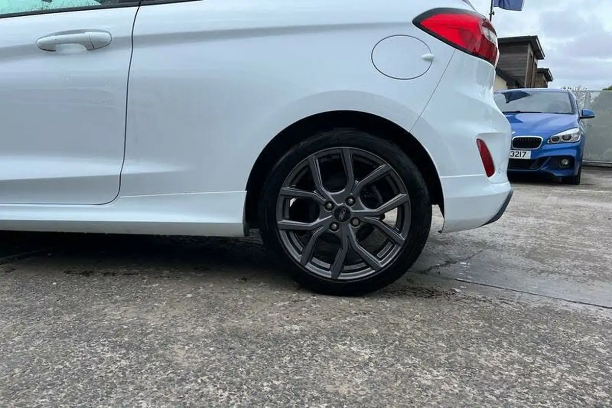 2022-ford-fiesta-big-7