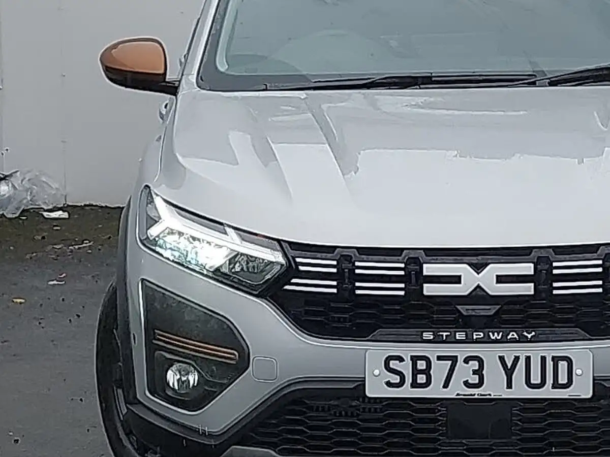 2023-dacia-sandero-stepway-10-tce-essential-90bhp-big-13