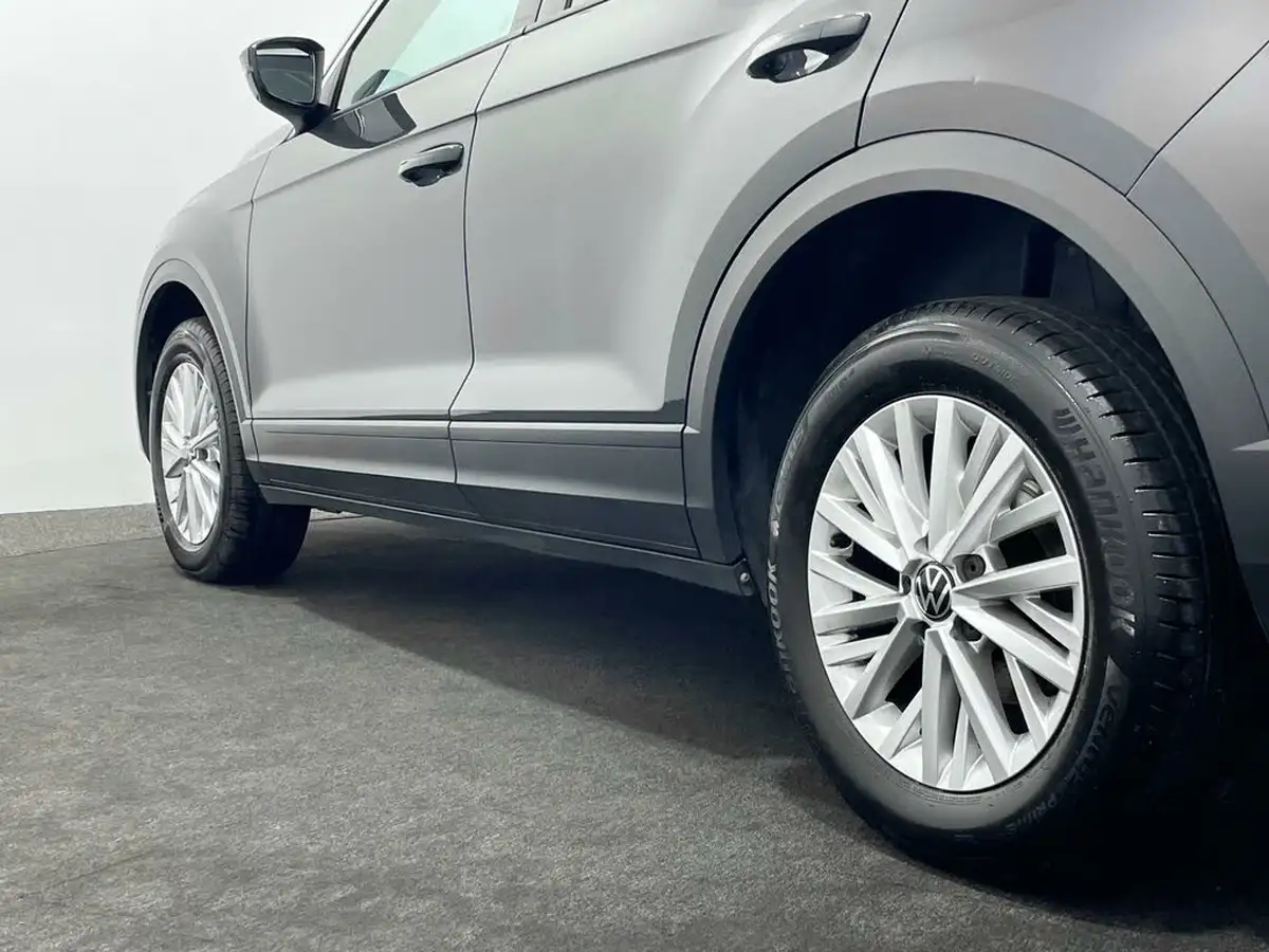 2021-volkswagen-t-roc-20tdi-s-big-39