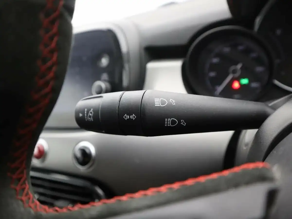 2021-fiat-500x-10-firefly-turbo-sport-big-35