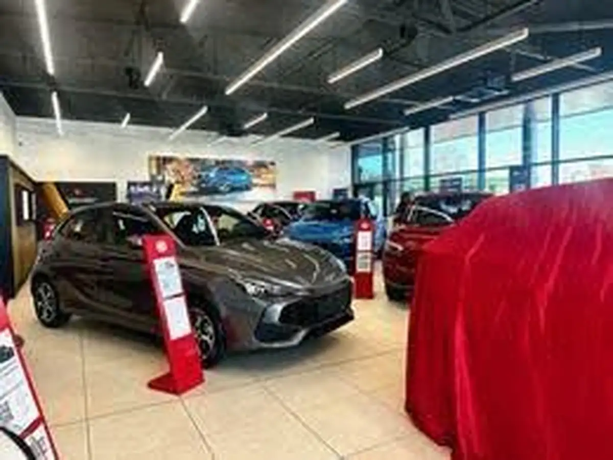 2019-jaguar-e-pace-20-i4d-s-big-1