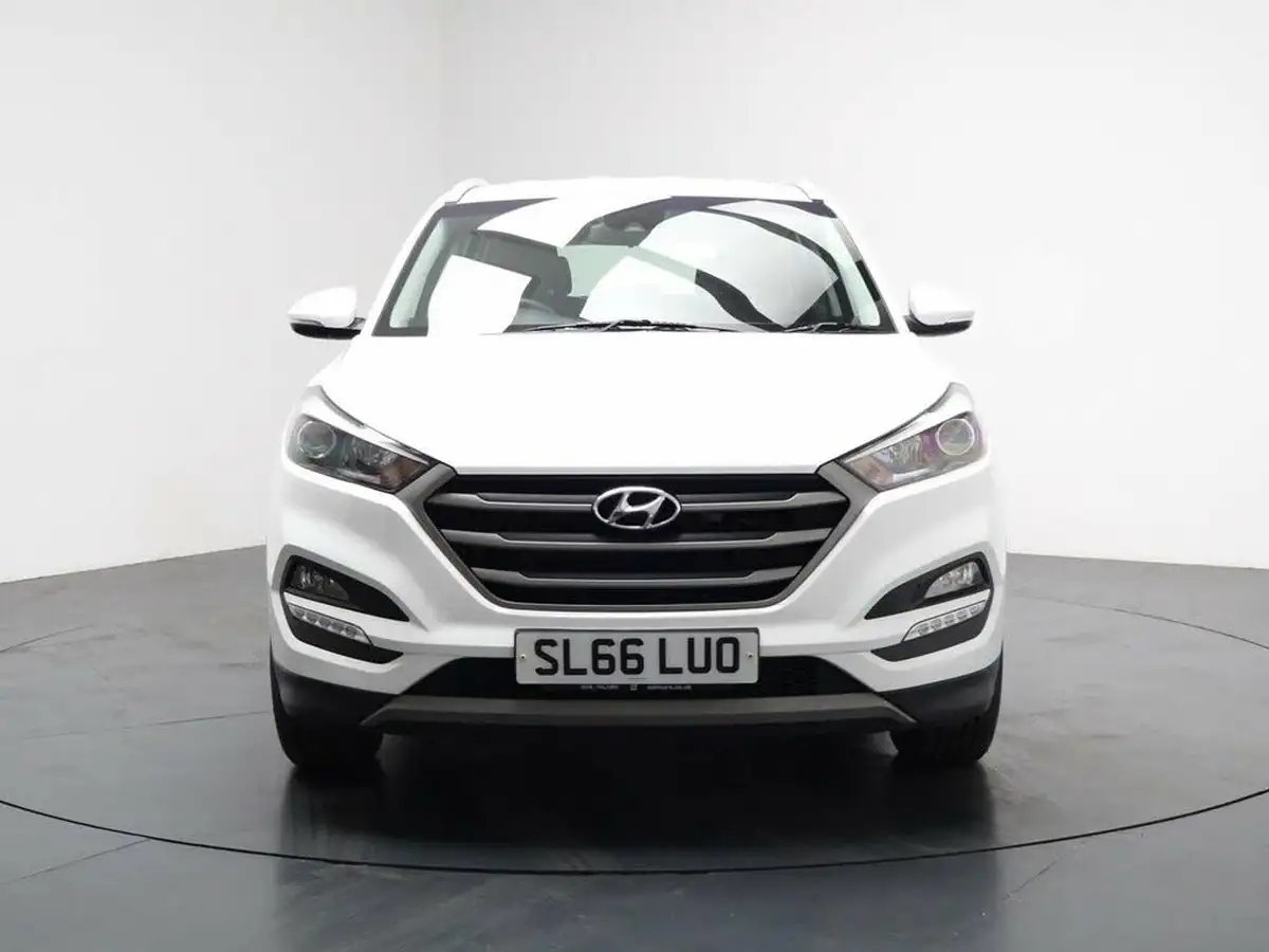 2016-hyundai-tucson-17crdi-blue-drive-se-nav-116ps-big-4