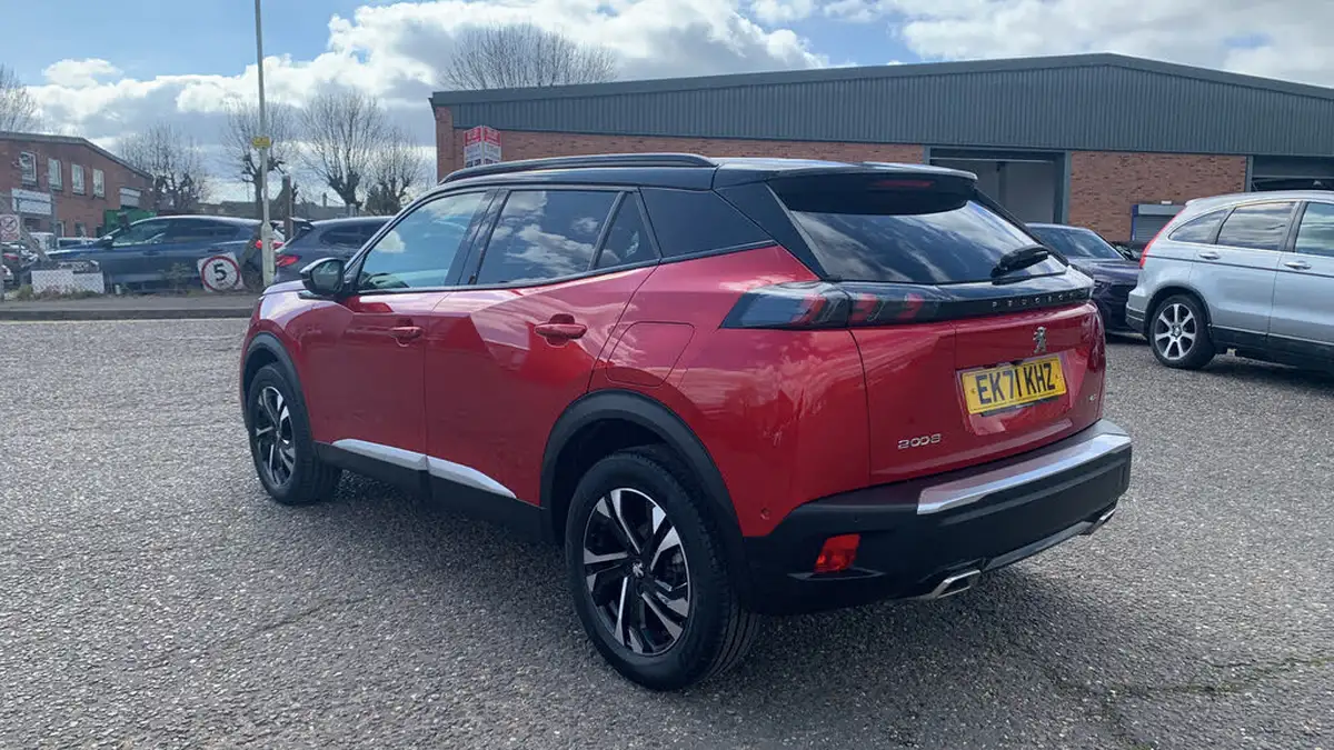 2021-peugeot-2008-suv-12-puretech-gt-big-4