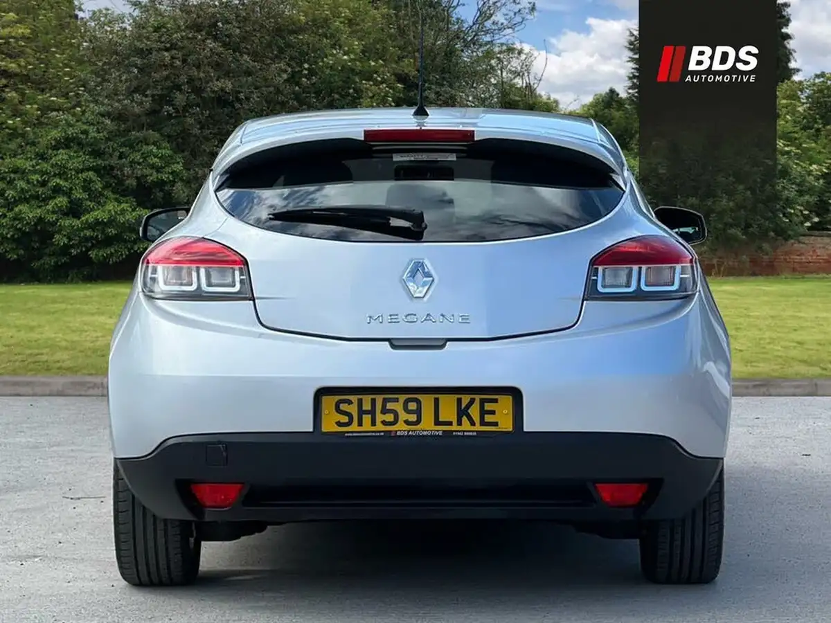 2009-renault-megane-15td-dynamique-106-coupe-2d-big-5