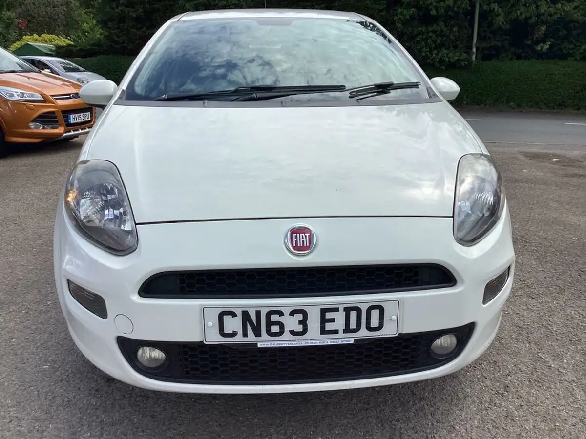 2013-fiat-punto-14-gbt-105bhp-multiair-5d-big-1
