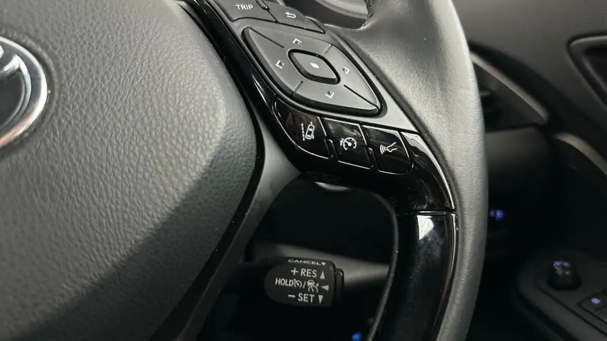 2022-toyota-c-hr-18-vvt-i-icon-big-30