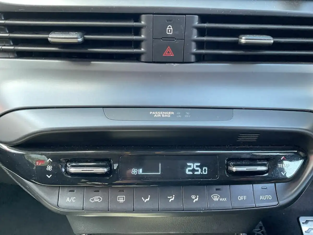 2022-hyundai-bayon-10-t-gdi-premium-100ps-dct-big-23