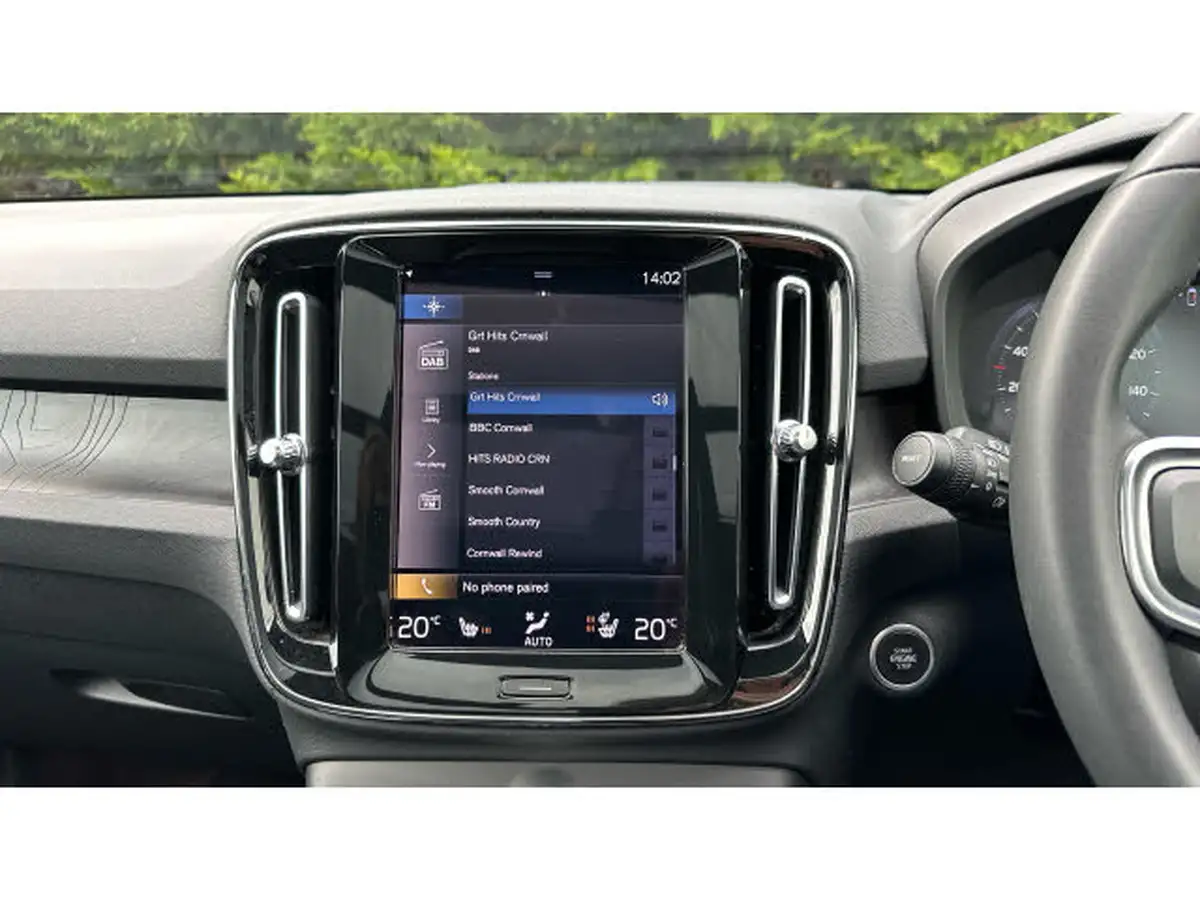 2023-volvo-xc40-15-t5-ultimate-dark-big-29