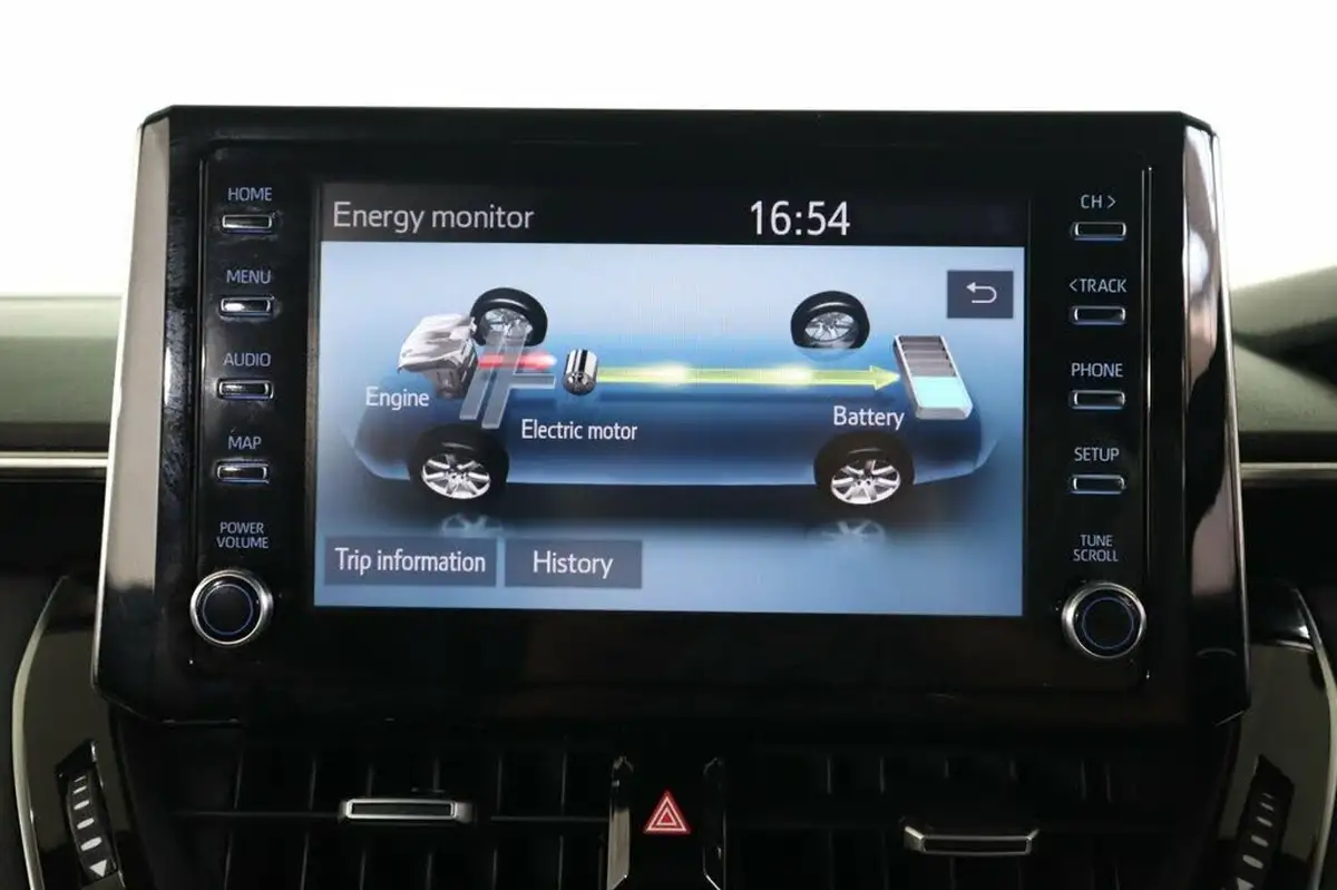 2021-toyota-corolla-18-vvt-i-icon-tech-spare-wheel-touring-sports-5d-big-41