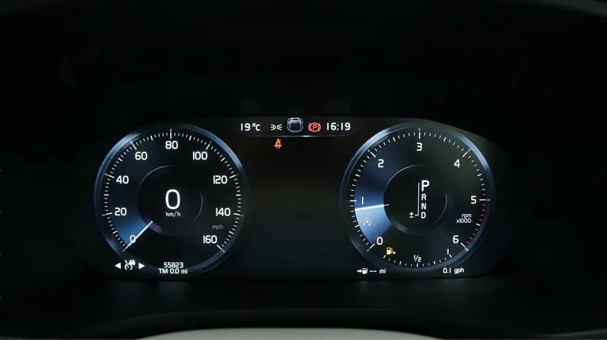 2018-volvo-v60-20td-d4-inscription-pro-geartronic-big-10