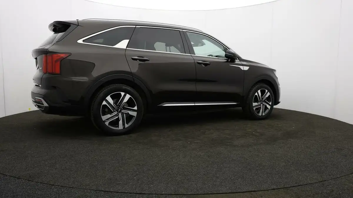 2022-kia-sorento-16-t-gdi-3-226bhp-hev-big-36