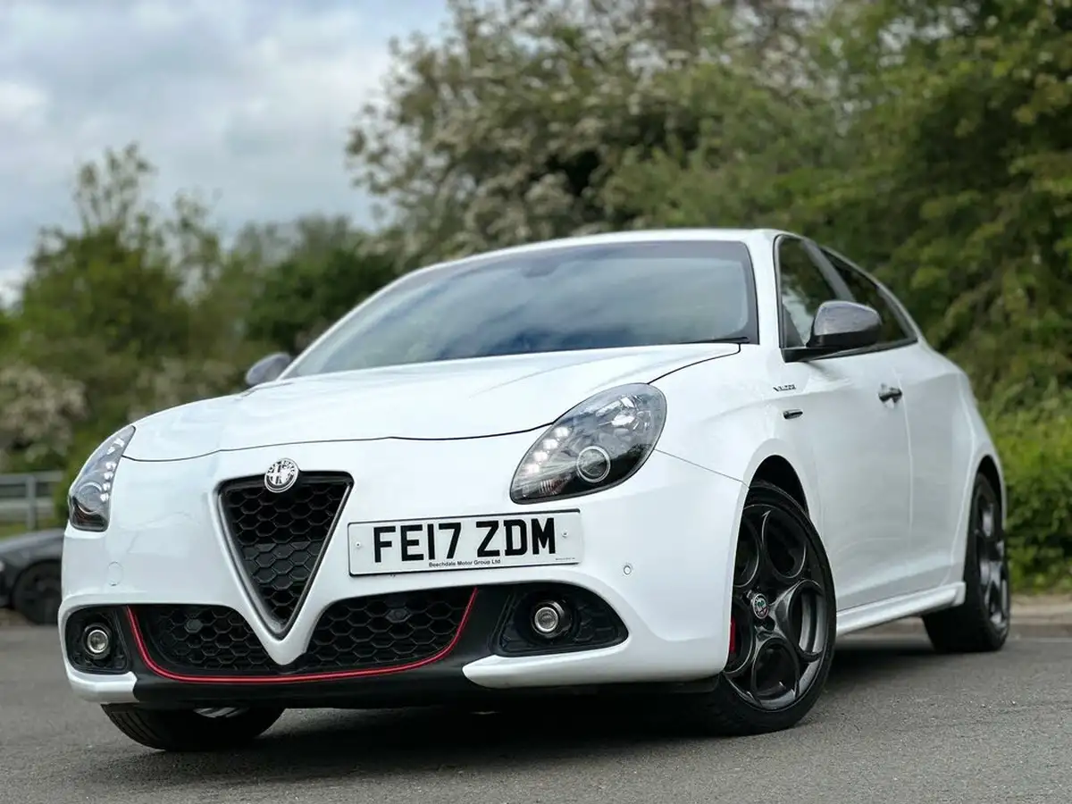 2017-alfa-romeo-giulietta-17-veloce-big-2