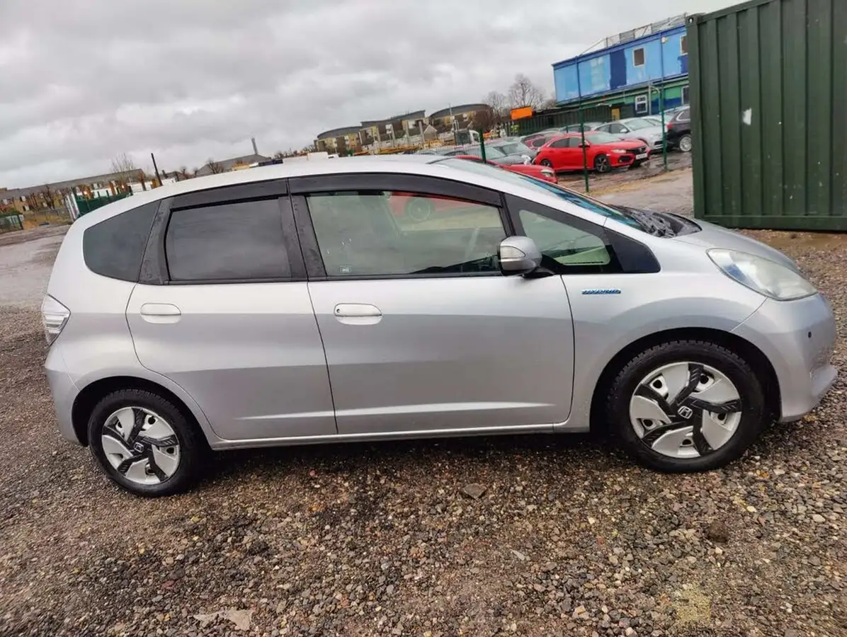 2013-honda-jazz-big-10