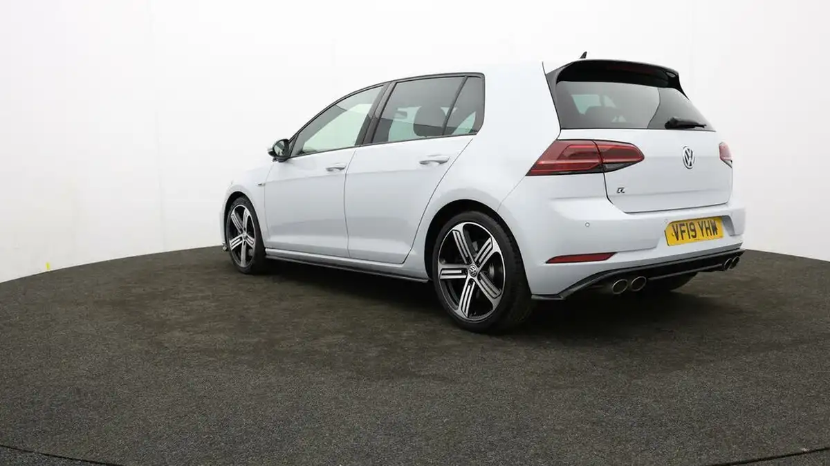 2019-volkswagen-golf-20-tsi-r-300ps-hatchback-5d-dsg-big-4