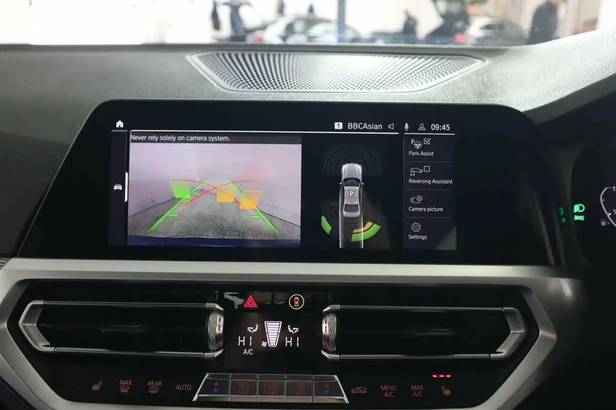 2019-bmw-3-series-20-330e-m-sport-plus-pack-big-51