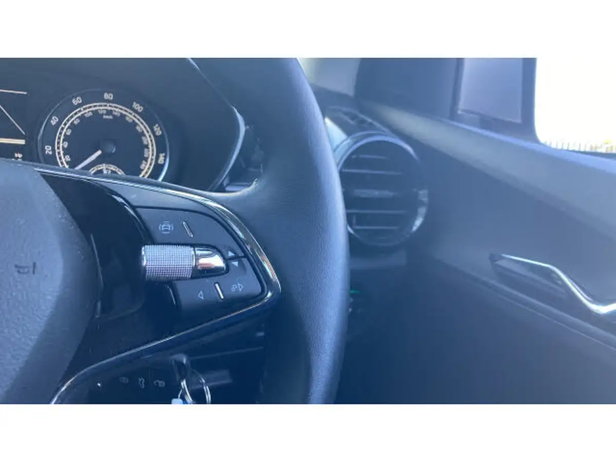 2022-skoda-fabia-10-mpi-se-comfort-big-21