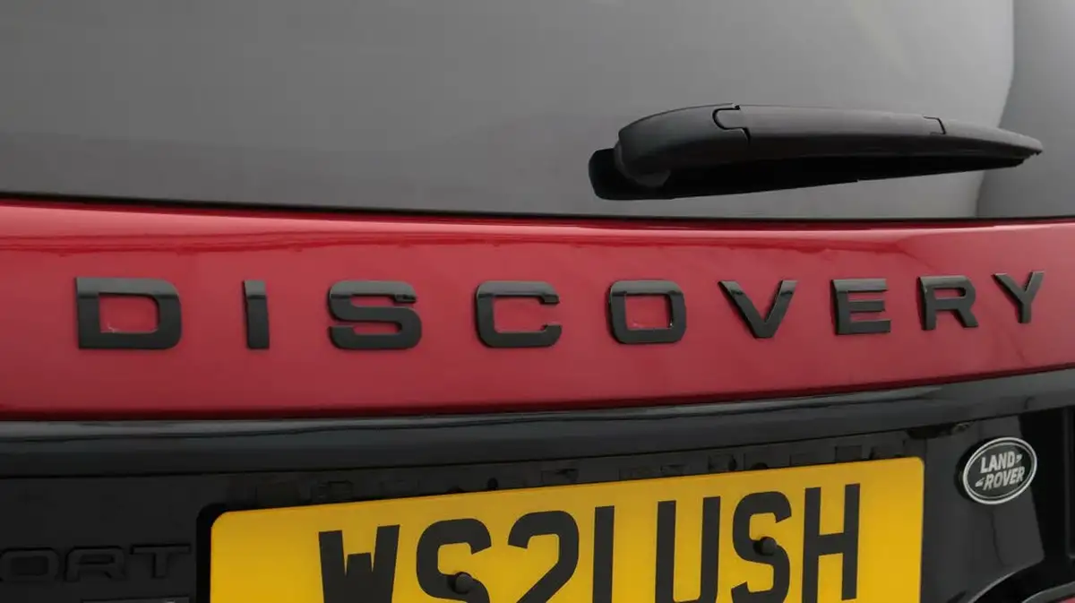 2021-land-rover-discovery-sport-20-p290-black-big-22