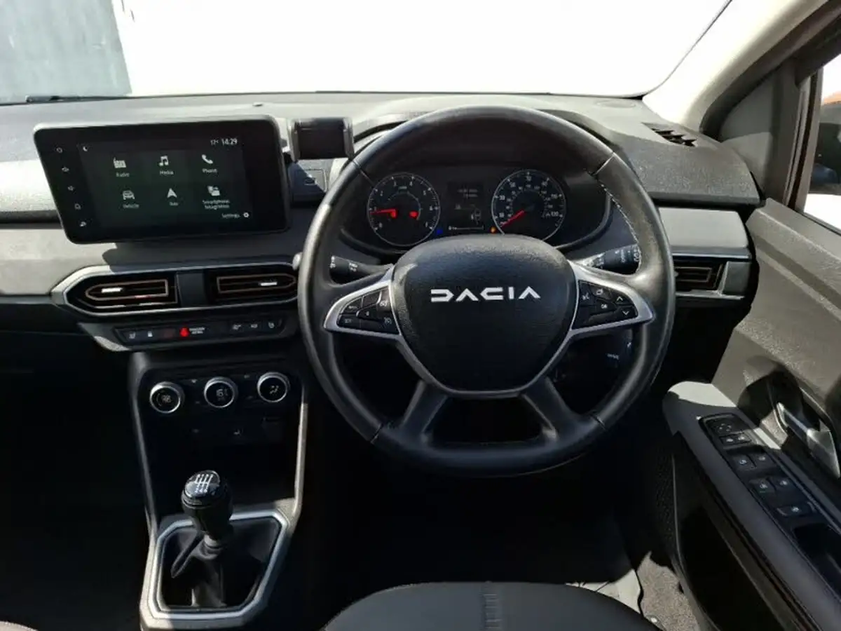 2023-dacia-sandero-stepway-10-tce-essential-90bhp-big-6
