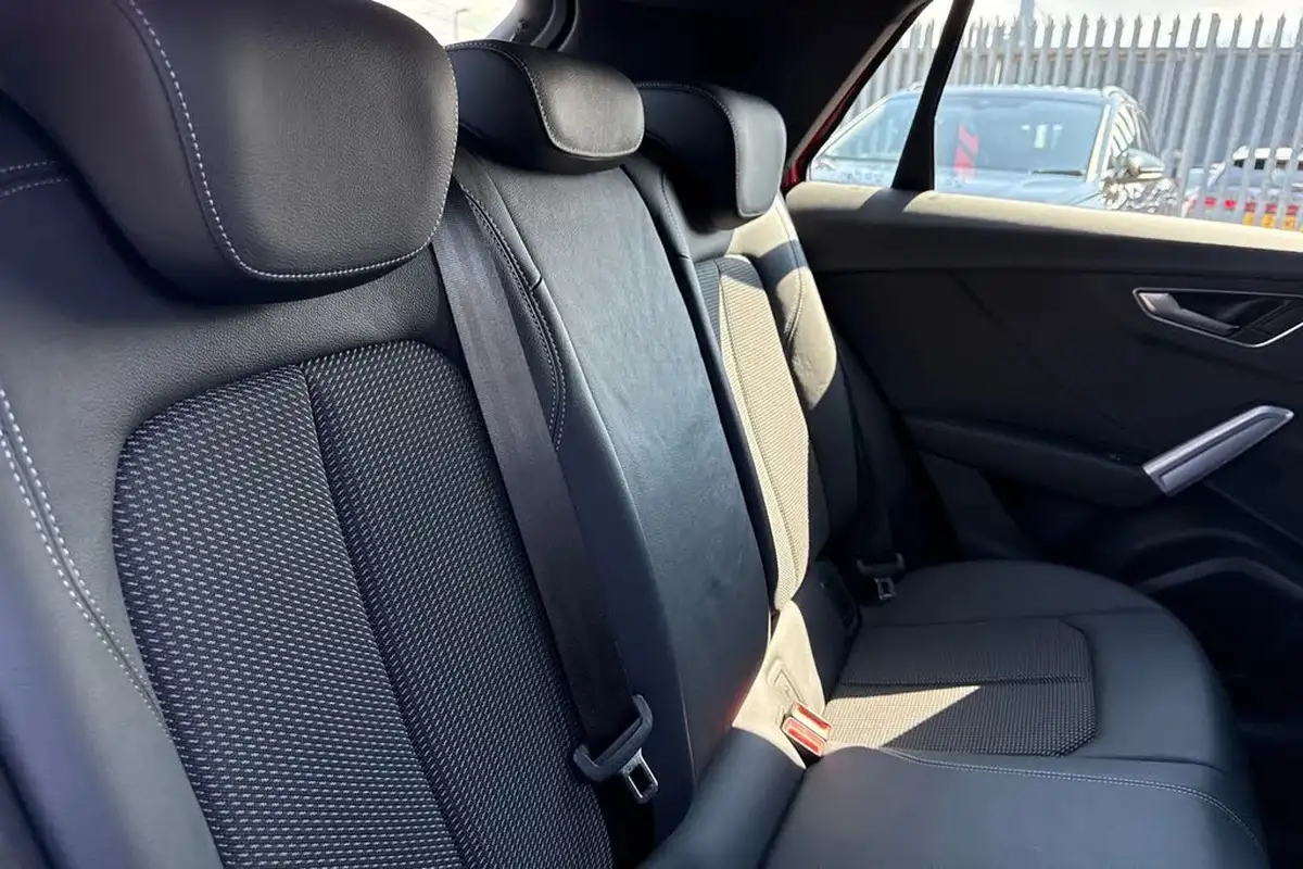 2022-audi-q2-15-35-tfsi-s-line-tronic-big-18
