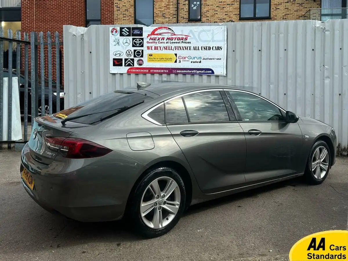 2018-vauxhall-insignia-grand-sport-16td-sri-nav-136ps-ecotec-big-3