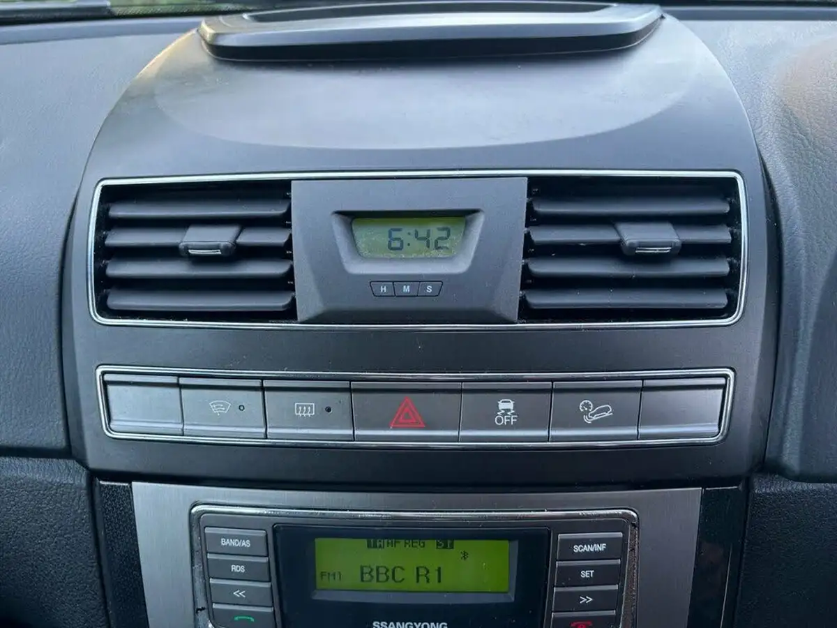 2016-kgm-ssangyong-rexton-w-22td-se-auto-big-31