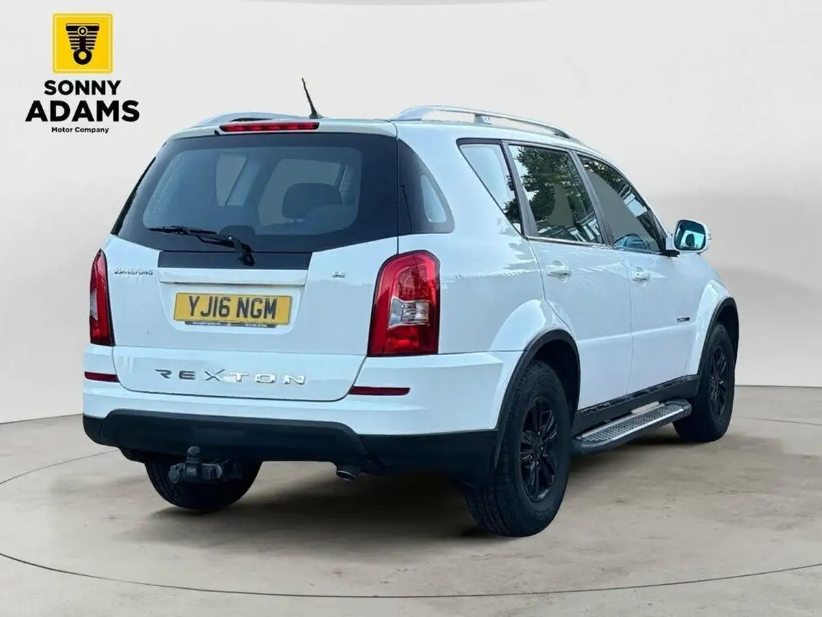 2016-kgm-ssangyong-rexton-w-22td-se-auto-big-3