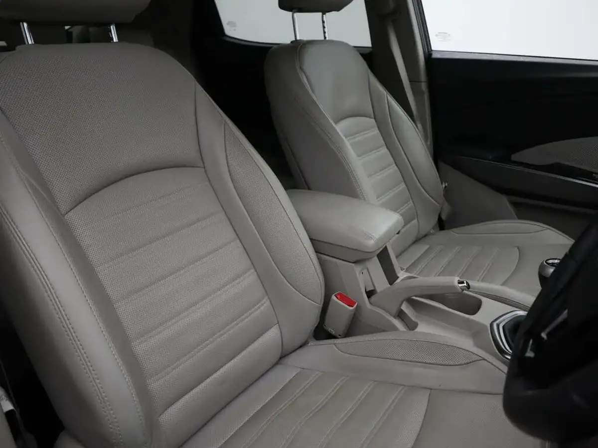 2022-kgm-ssangyong-tivoli-15-ultimate-big-10