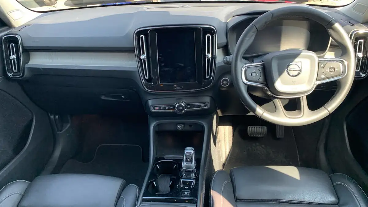 2020-volvo-xc40-20-t4-inscription-pro-big-3