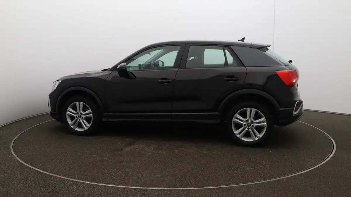 2021-audi-q2-10-30-tfsi-sport-big-56