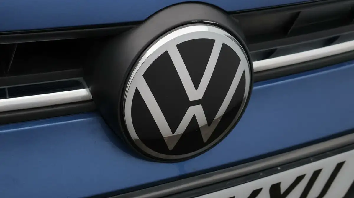2023-volkswagen-polo-10-life-big-22