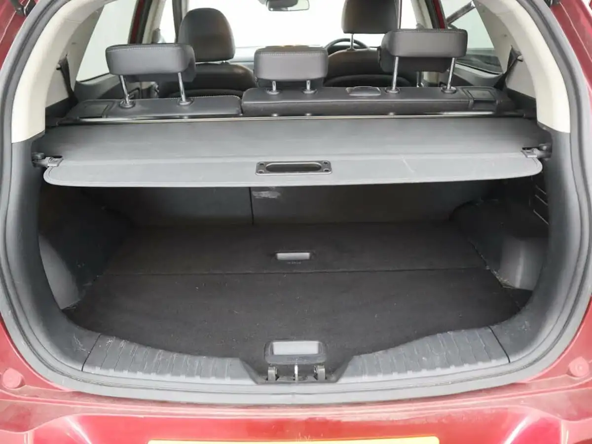 2022-kgm-ssangyong-tivoli-15-ultimate-auto-big-8