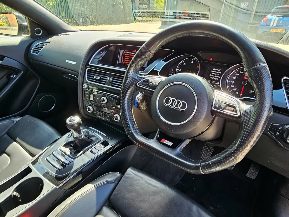 2013-audi-a5-20td-black-edition-177ps-coupe-2d-big-14