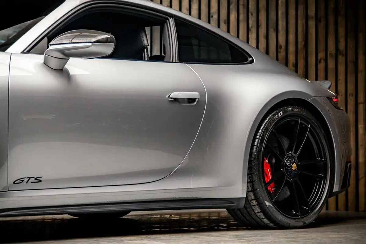 2022-porsche-911-30-carrera-gts-coupe-big-14