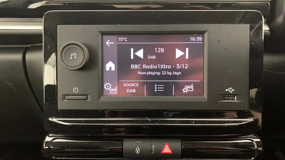 2022-citroen-c3-12-puretech-you-big-10