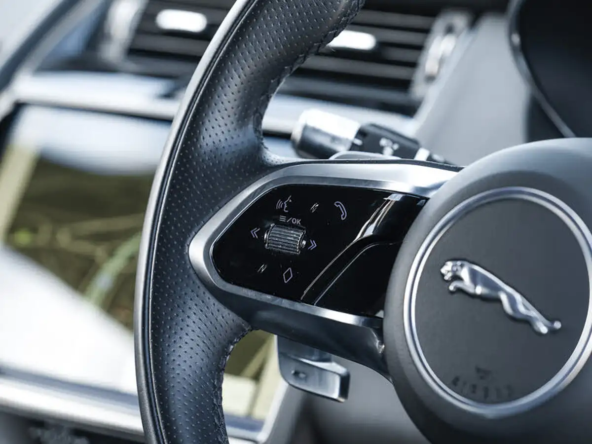 2022-jaguar-e-pace-20-d200-r-dynamic-s-big-11