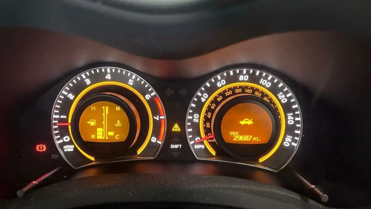 2011-toyota-auris-133-vvt-i-tr-5d-big-8