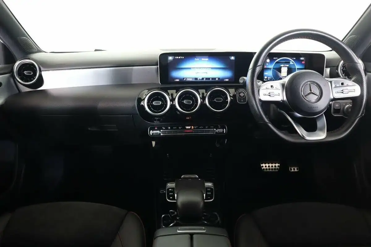 2018-mercedes-benz-a-class-15d-a180d-amg-line-116ps-executivess-hatchback-5d-7g-dct-big-9