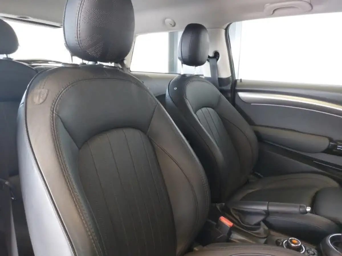 2020-mini-cooper-15-cooper-exclusive-hatchback-3d-big-10