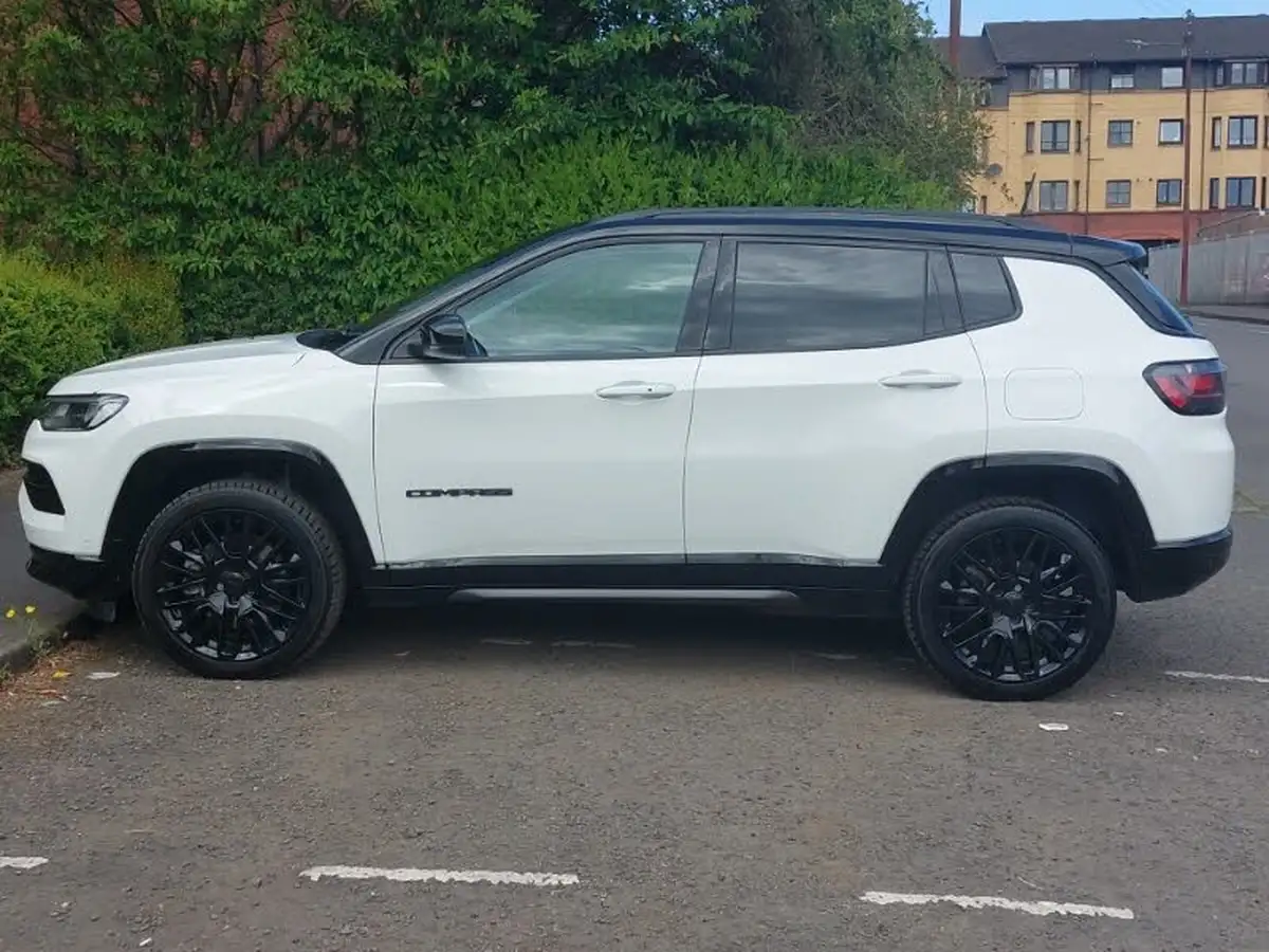 2024-jeep-compass-13-gse-s-big-3